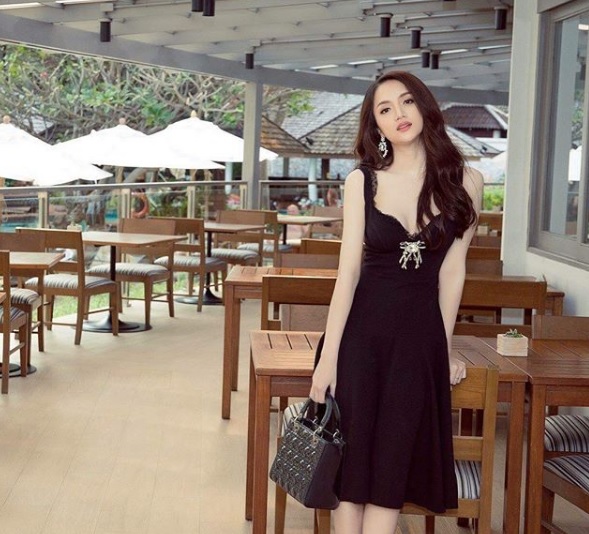 Cuộc sống giàu có đáng mơ ước của Hương Giang Idol